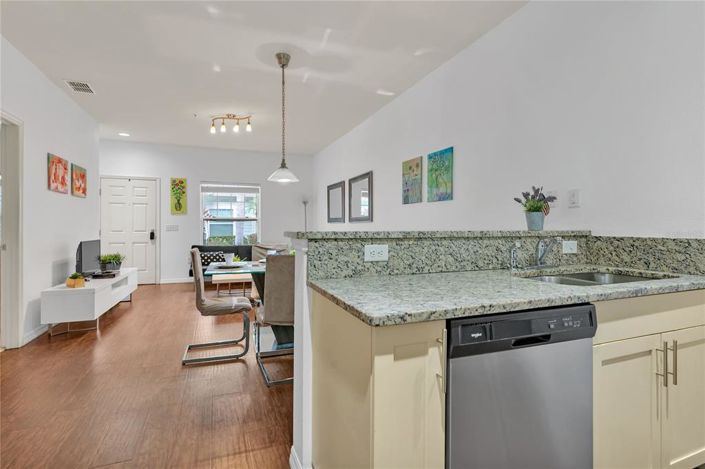 Image No.7-3 Bed Townhouse for sale