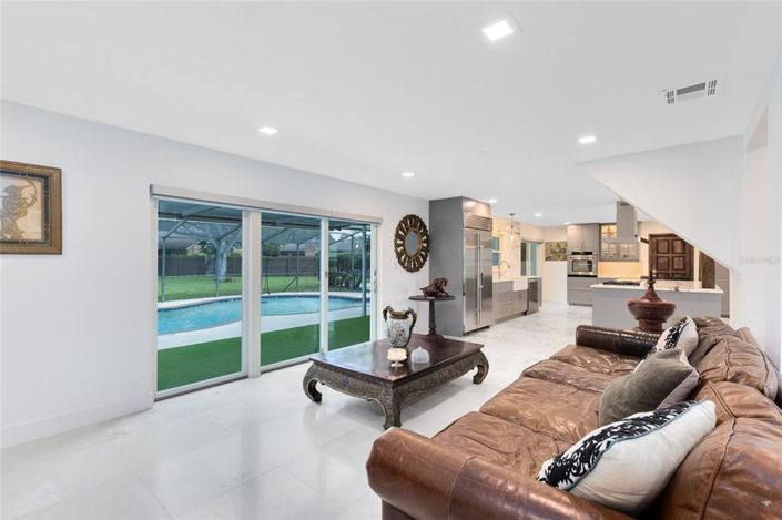 Image No.12-Propriété de 4 chambres à vendre à Orlando