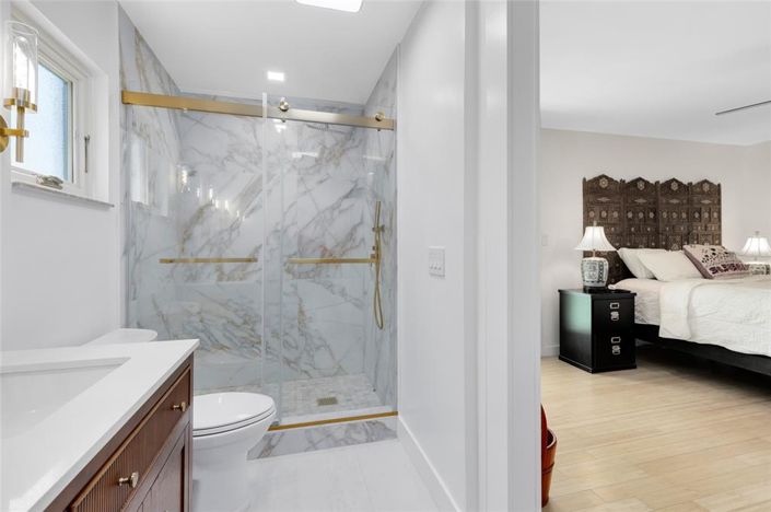 Image No.19-4 Bed Property for sale