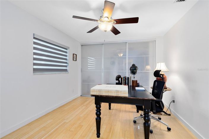 Image No.26-4 Bed Property for sale