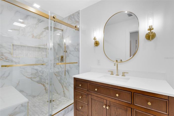 Image No.27-4 Bed Property for sale