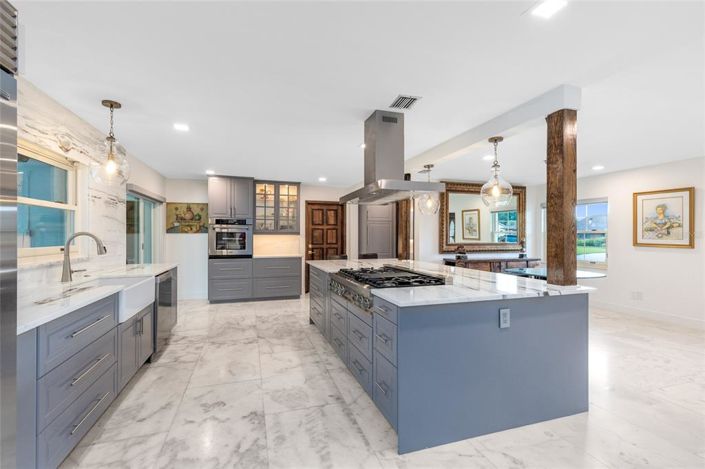 Image No.6-4 Bed Property for sale