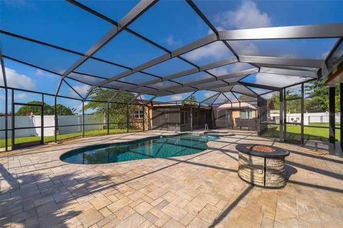 Image No.16-4 Bed Property for sale