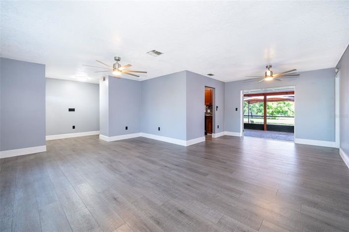 Image No.6-4 Bed Property for sale