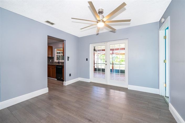 Image No.8-4 Bed Property for sale