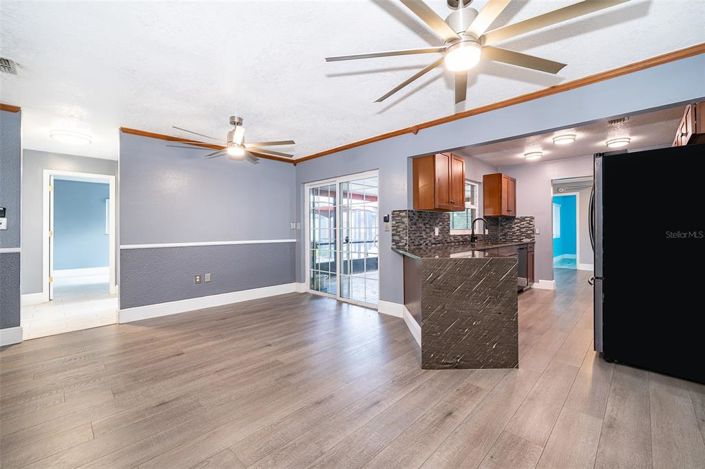 Image No.9-4 Bed Property for sale