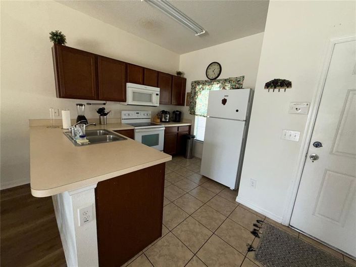 Image No.5-3 Bed Townhouse for sale