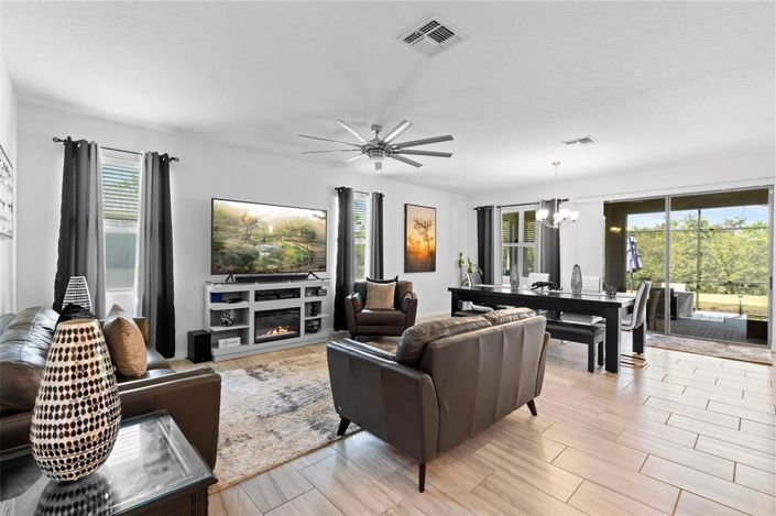 Image No.10-2 Bed Property for sale