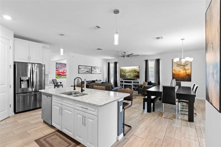 Image No.15-2 Bed Property for sale