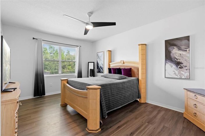 Image No.25-2 Bed Property for sale