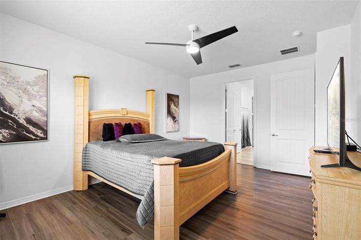 Image No.27-2 Bed Property for sale