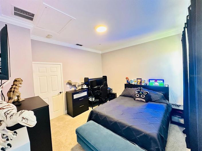 Image No.15-4 Bed Townhouse for sale