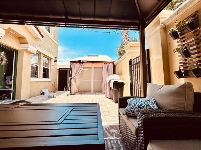 Image No.2-4 Bed Townhouse for sale