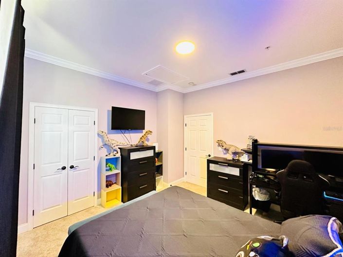 Image No.26-4 Bed Townhouse for sale