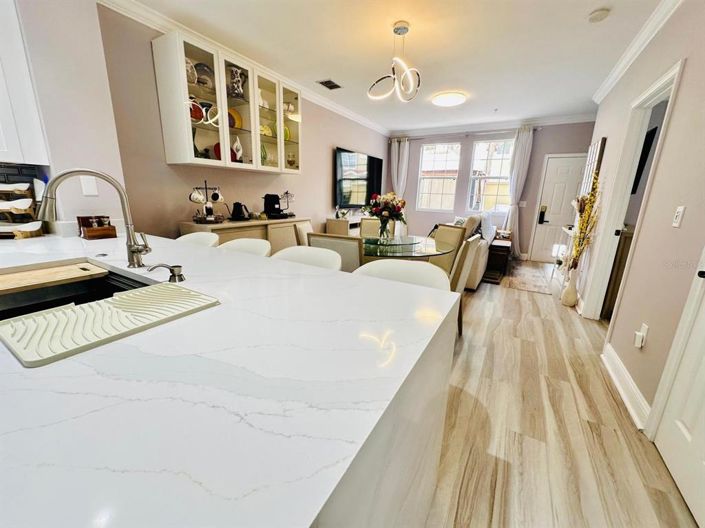 Image No.65-4 Bed Townhouse for sale