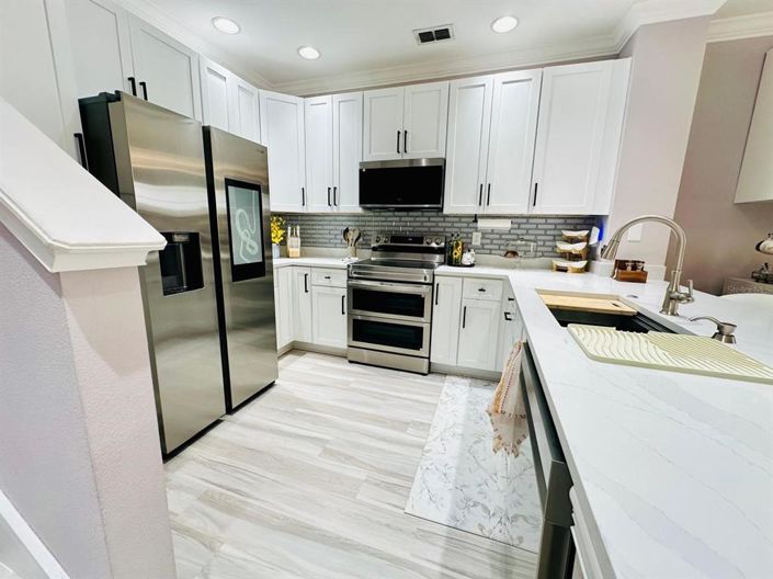 Image No.66-4 Bed Townhouse for sale