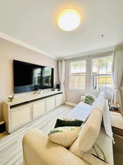 Image No.84-4 Bed Townhouse for sale