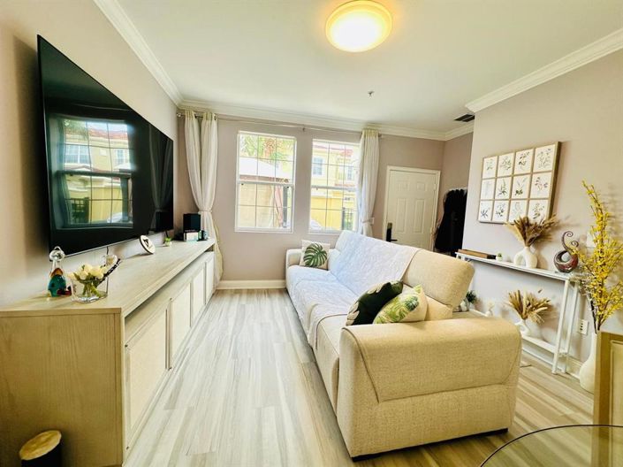 Image No.93-4 Bed Townhouse for sale