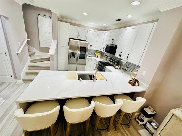 Image No.97-4 Bed Townhouse for sale