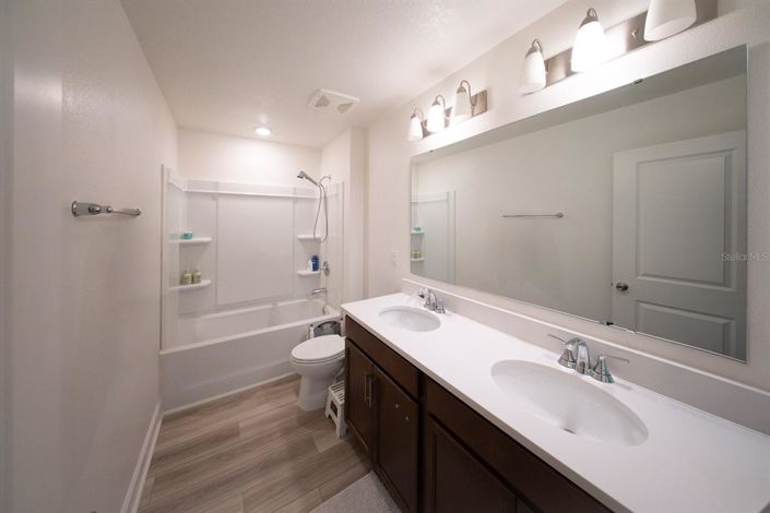 Image No.21-4 Bed Property for sale