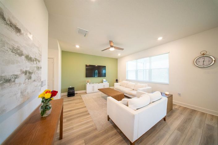 Image No.5-4 Bed Property for sale