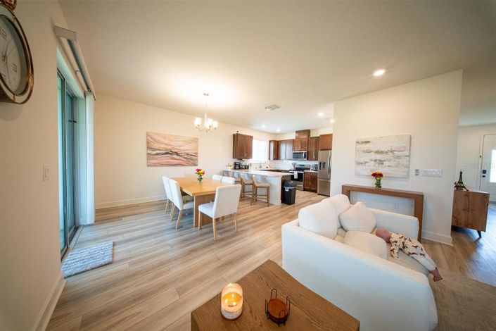 Image No.8-4 Bed Property for sale