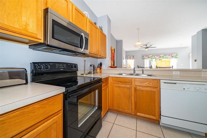 Image No.12-3 Bed Townhouse for sale