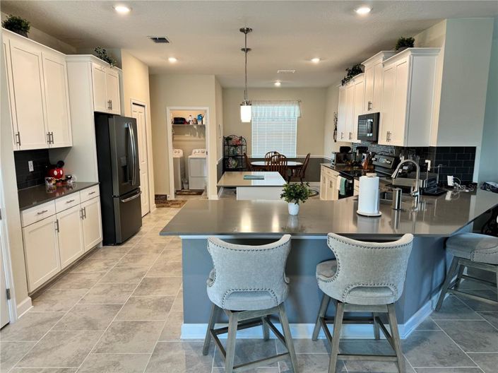 Image No.6-4 Bed Property for sale