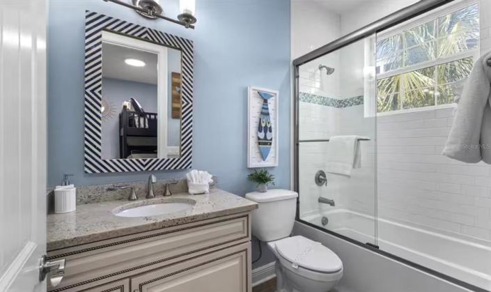 Image No.16-6 Bed Property for sale