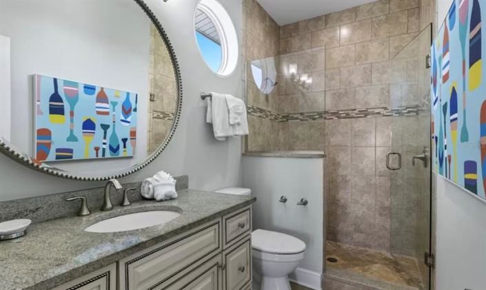 Image No.17-6 Bed Property for sale