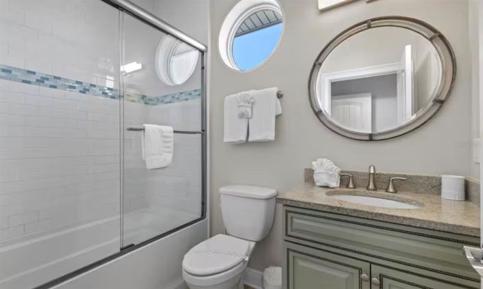 Image No.18-6 Bed Property for sale