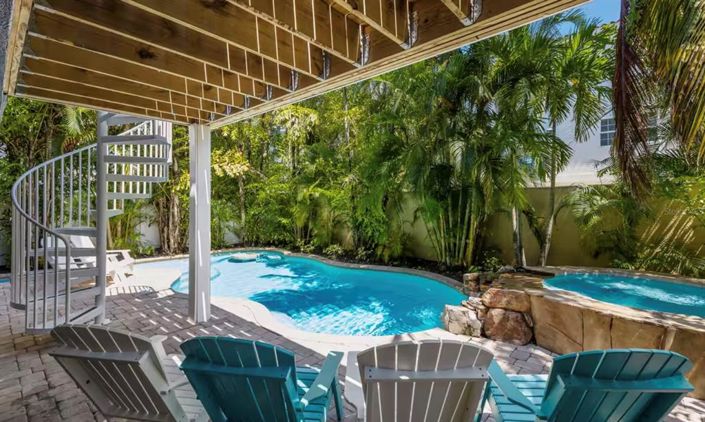 Image No.27-6 Bed Property for sale