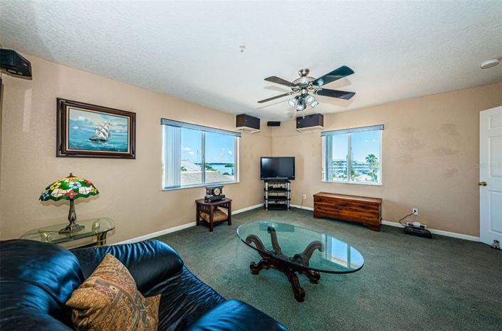 Image No.16-3 Bed Townhouse for sale