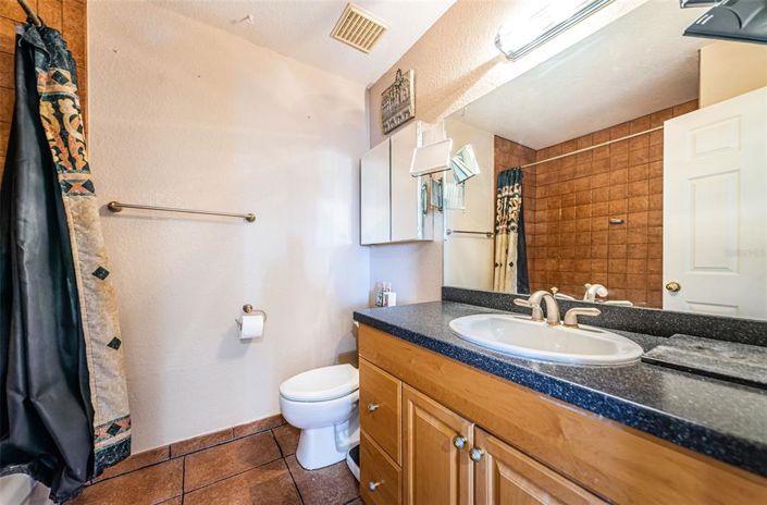 Image No.18-3 Bed Townhouse for sale