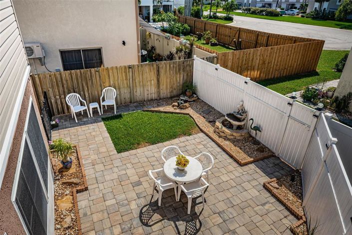 Image No.22-3 Bed Townhouse for sale