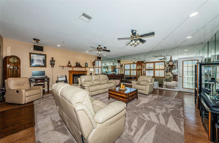 Image No.4-3 Bed Townhouse for sale