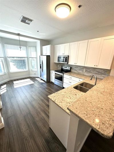 Image No.12-3 Bed Townhouse for sale