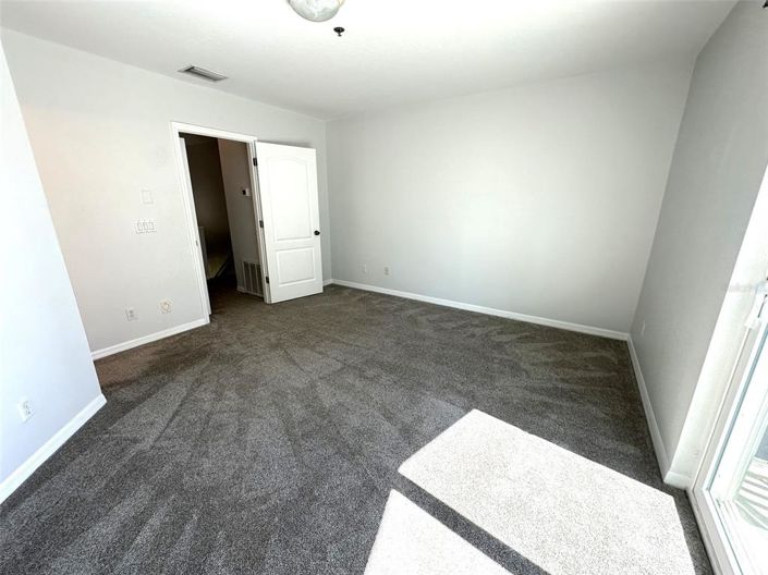 Image No.27-3 Bed Townhouse for sale