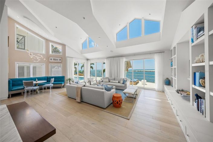 Image No.18-5 Bed Property for sale