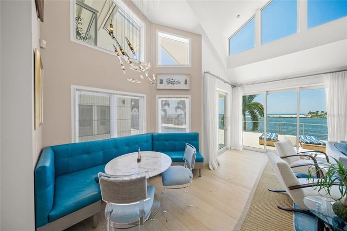 Image No.20-5 Bed Property for sale