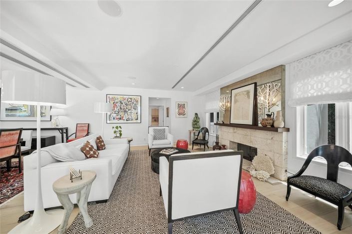 Image No.24-5 Bed Property for sale