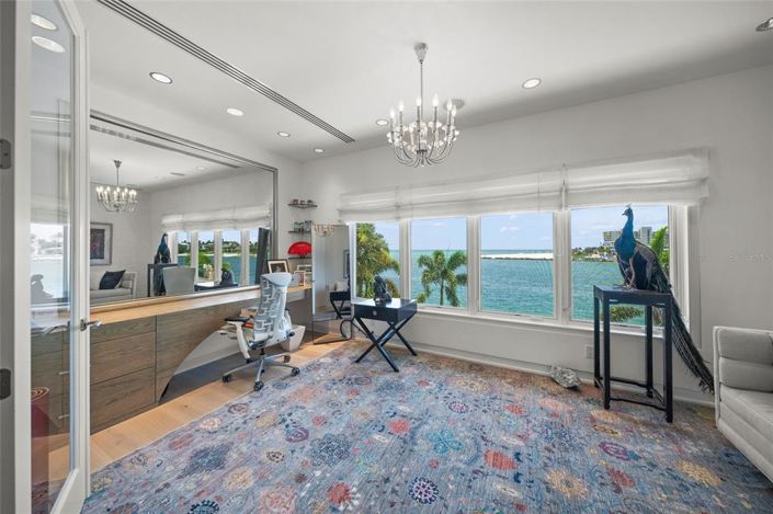 Image No.30-5 Bed Property for sale