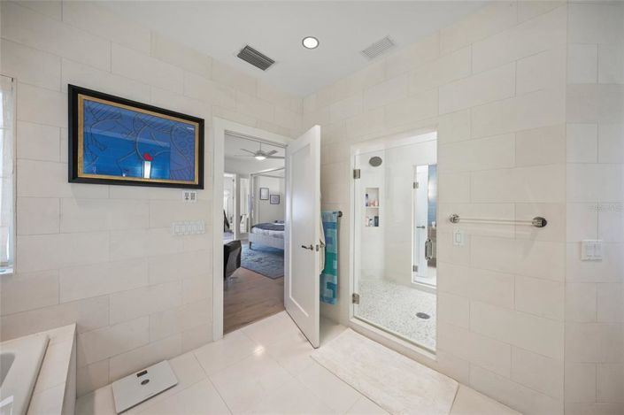 Image No.32-5 Bed Property for sale