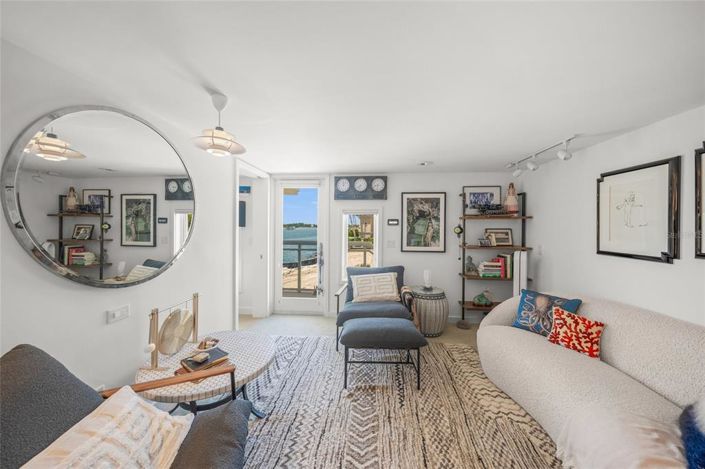 Image No.39-5 Bed Property for sale