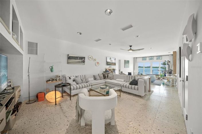 Image No.47-5 Bed Property for sale