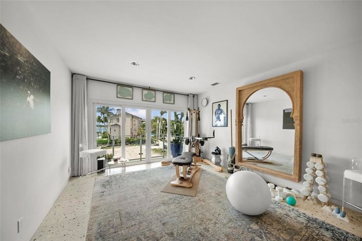 Image No.48-5 Bed Property for sale