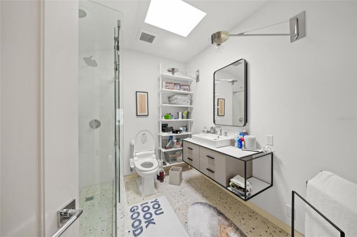 Image No.52-5 Bed Property for sale