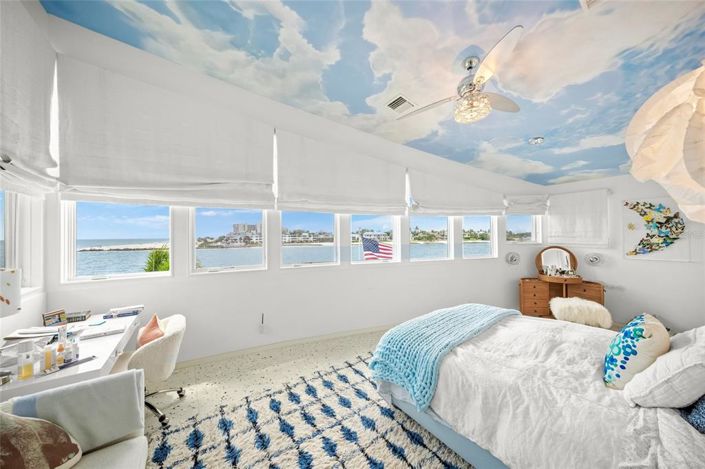 Image No.53-5 Bed Property for sale