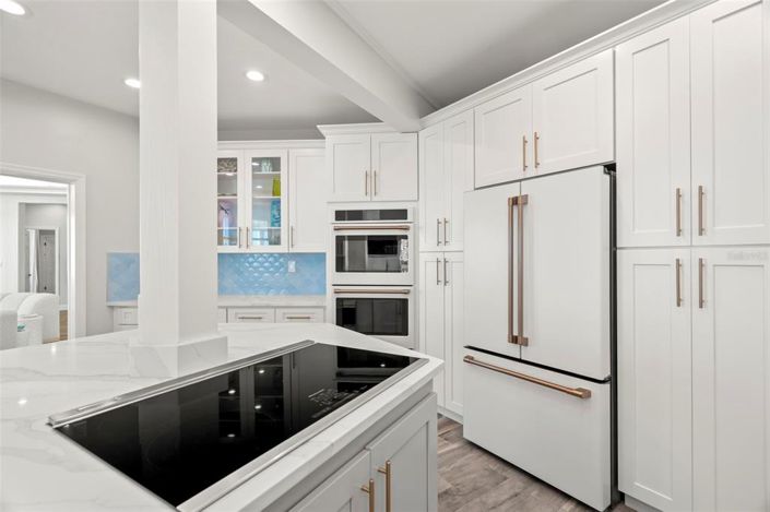 Image No.22-5 Bed Property for sale