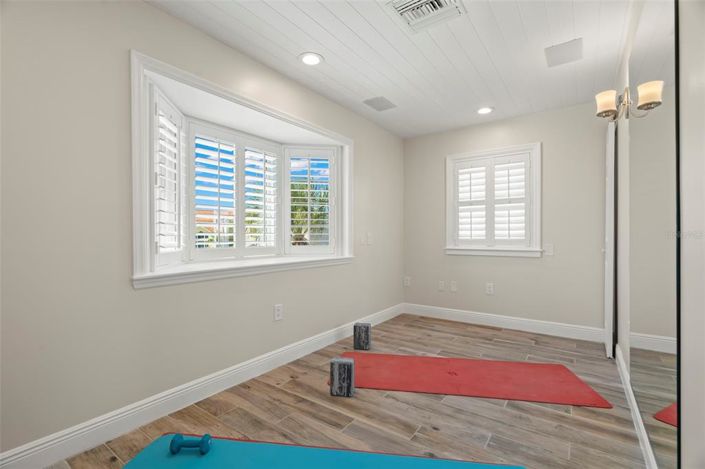 Image No.49-5 Bed Property for sale